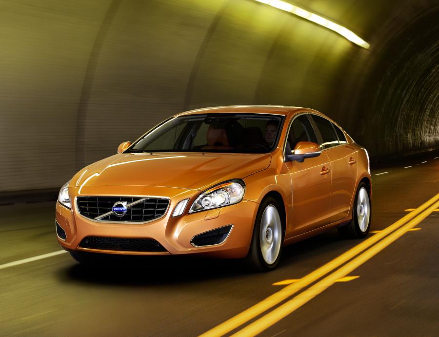  Volvo S60 2010 года  (фото 52 из 226)